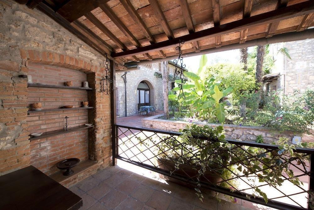 Hotel Il Pietreto Колле-ди-Валь-д'Эльса Экстерьер фото