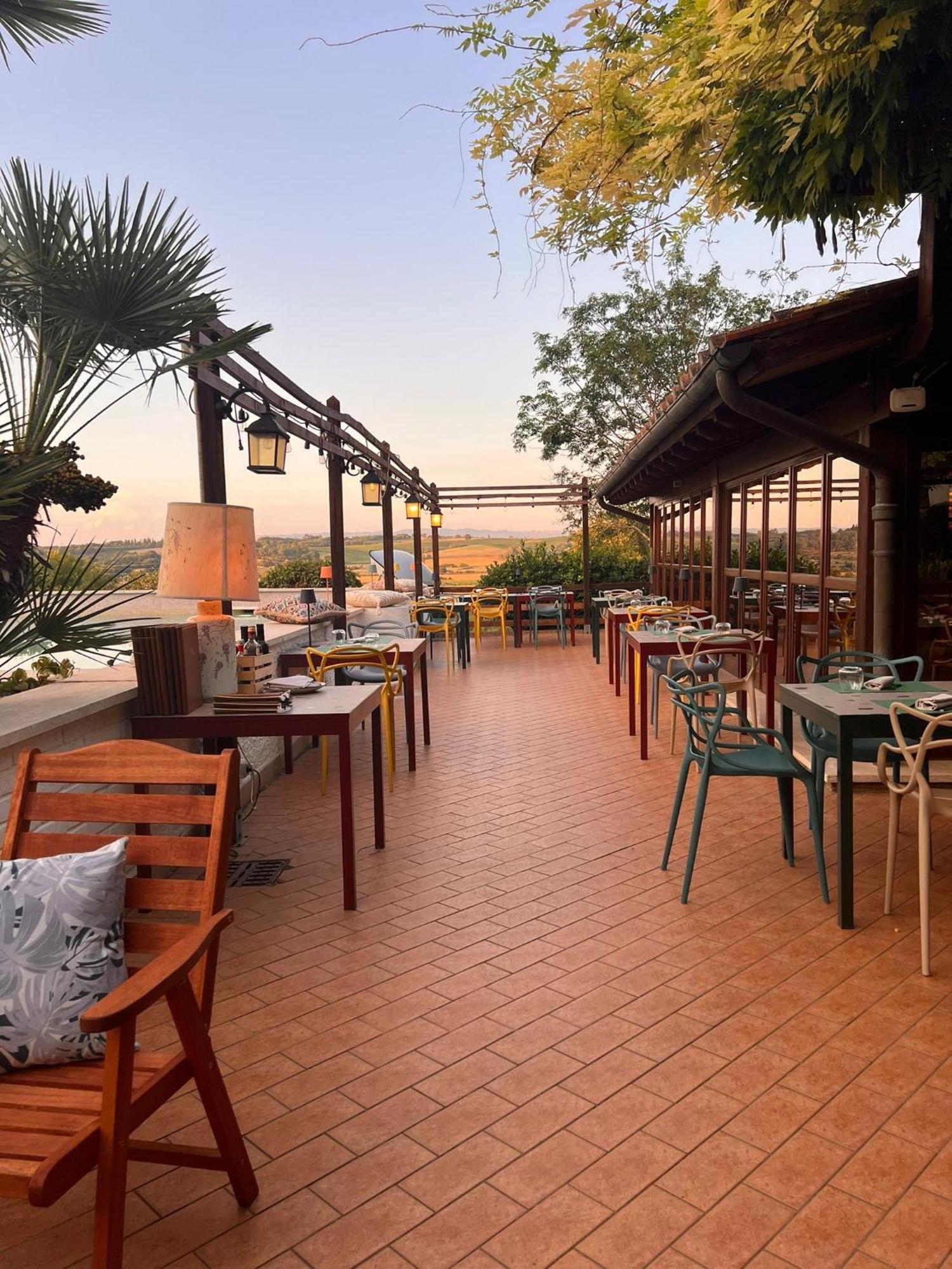 Hotel Il Pietreto Колле-ди-Валь-д'Эльса Экстерьер фото