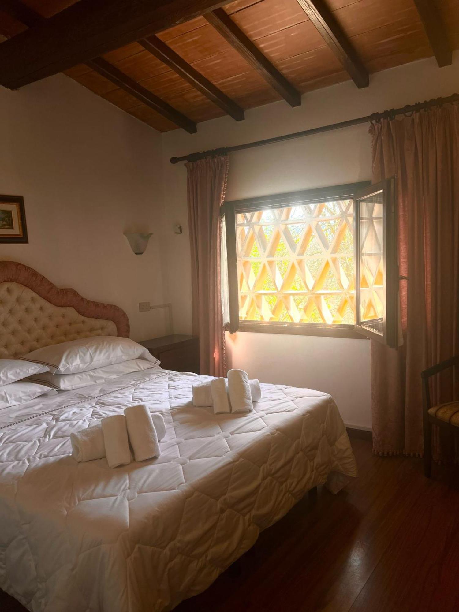 Hotel Il Pietreto Колле-ди-Валь-д'Эльса Экстерьер фото
