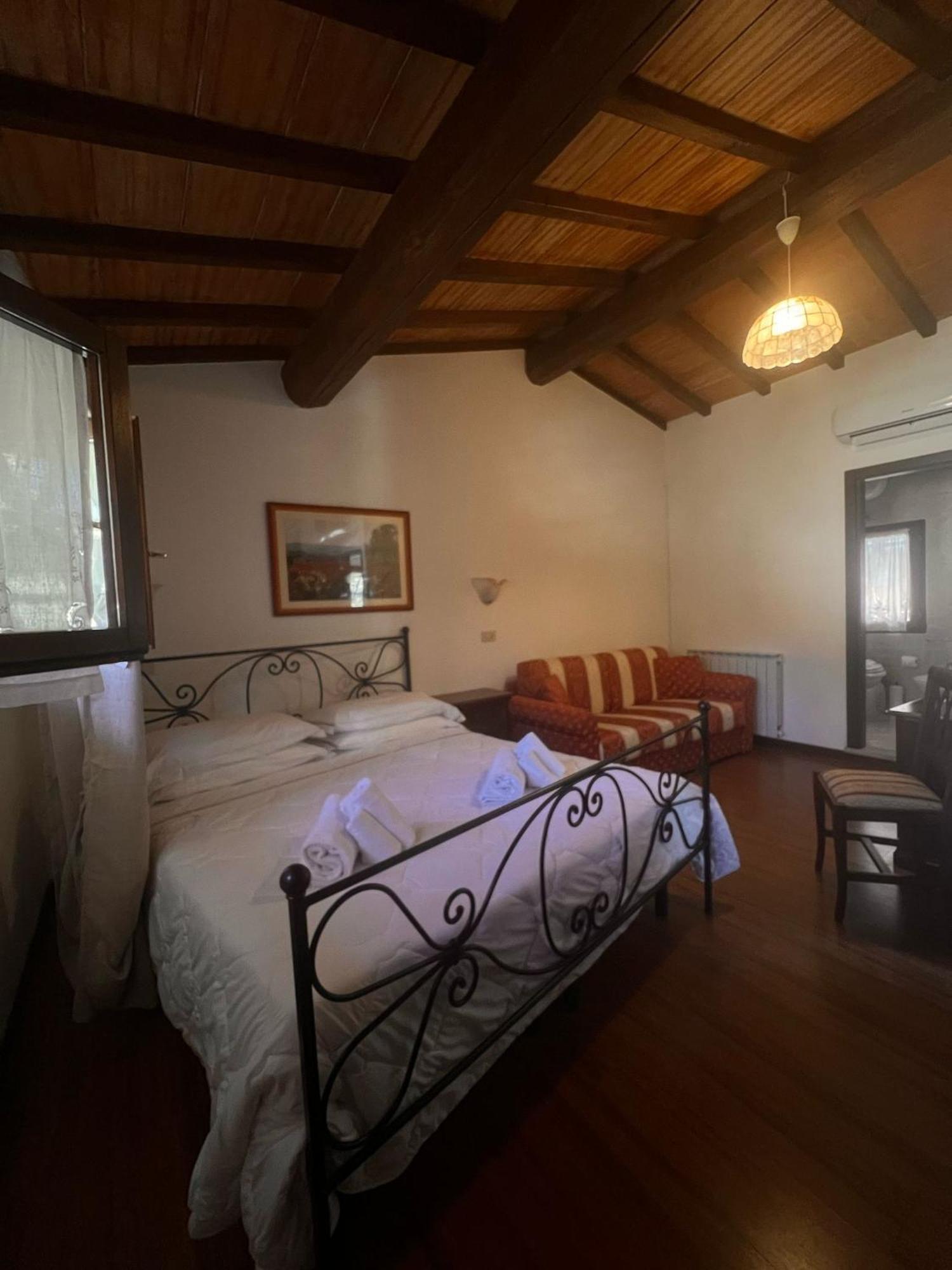 Hotel Il Pietreto Колле-ди-Валь-д'Эльса Экстерьер фото