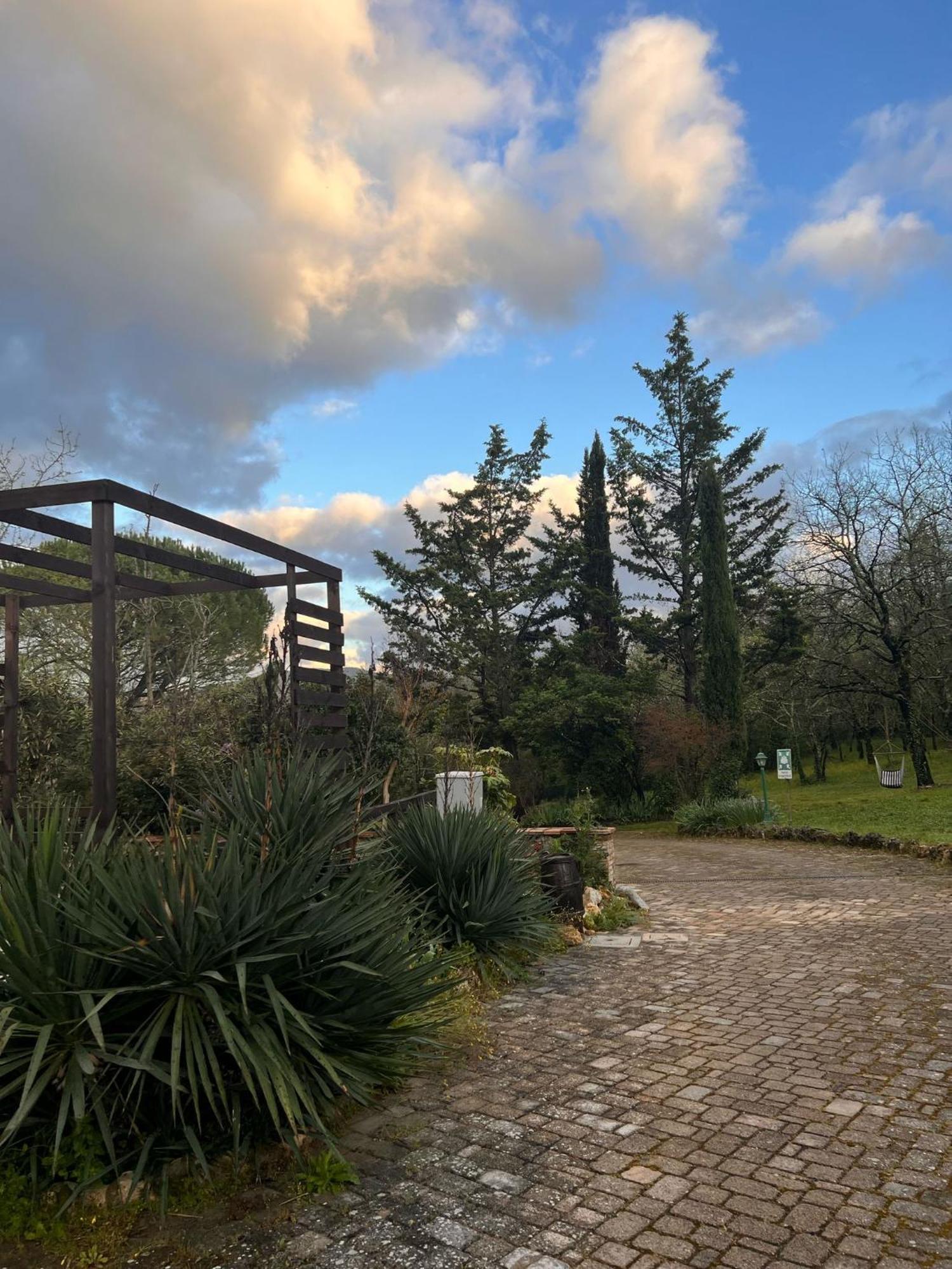 Hotel Il Pietreto Колле-ди-Валь-д'Эльса Экстерьер фото